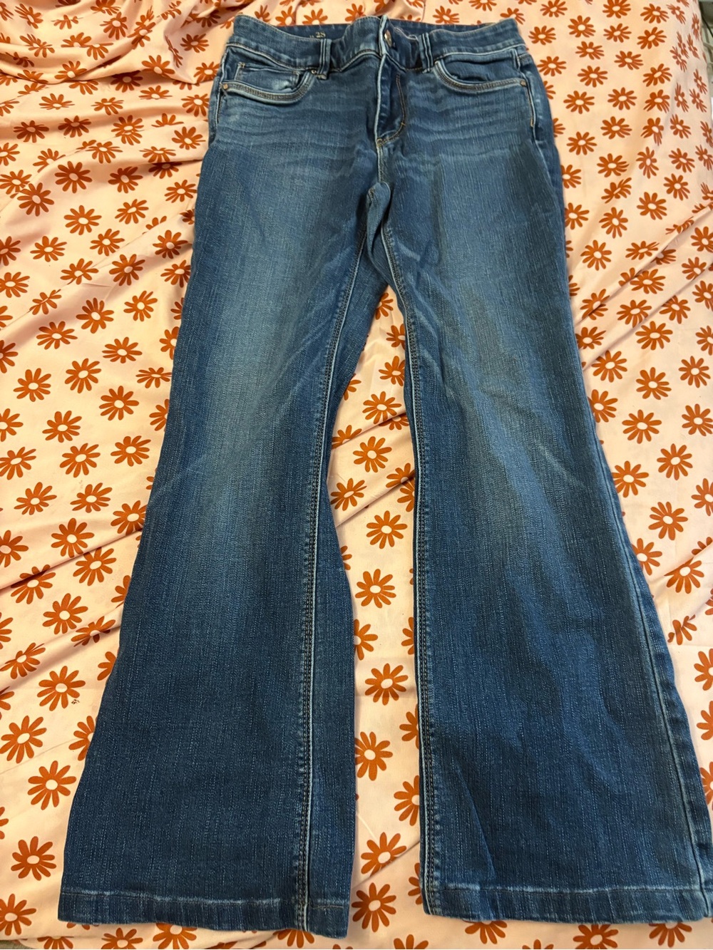 Bundle 3 for $25. White House Black Market Women's Blue Flared Jeans. Size 2.